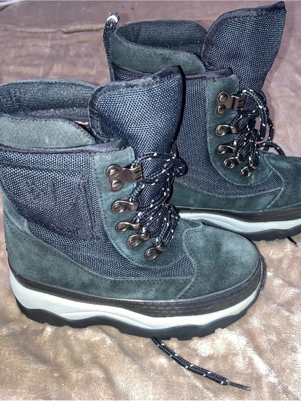 Kids L.L. Bean snow boots Size 12